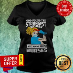 Top God Found The Strongest Women Nurse And Made Them Nurses V-neck