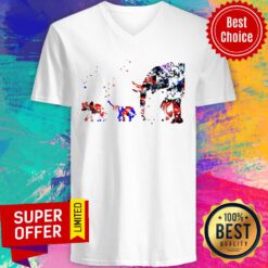 Top Baby Elephant Mother V-neck