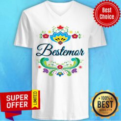 Nice Bestemor Norwegian Rosemaling V-neck