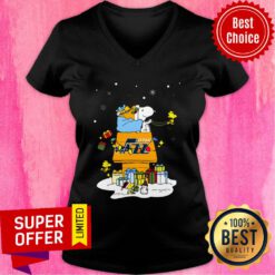 Nice Utah Jazz Santa Snoopy Wish You A Merry Christmas V-neck