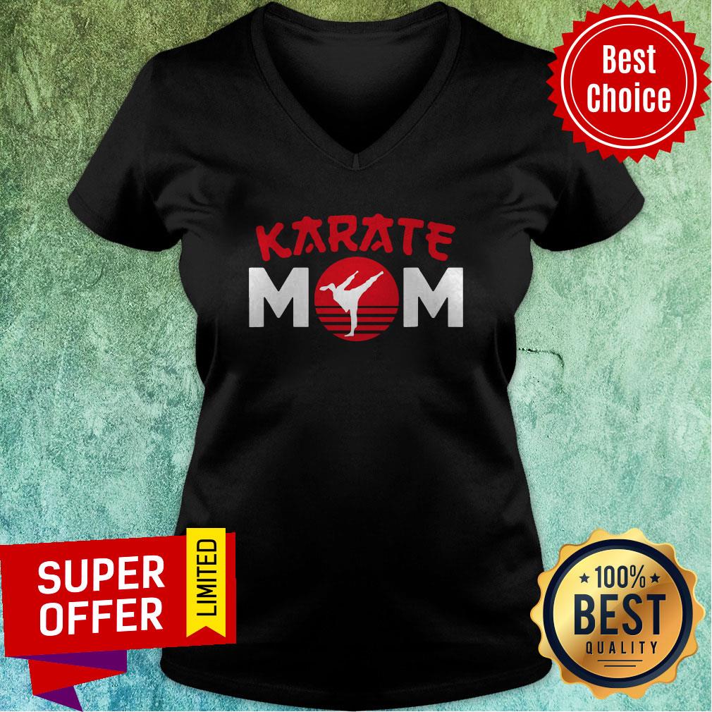 Premium Karate Mom Shotokan Shito-Ryu Gift V-neck Premium Karate Mom Shotokan Shito-Ryu Gift V-neck