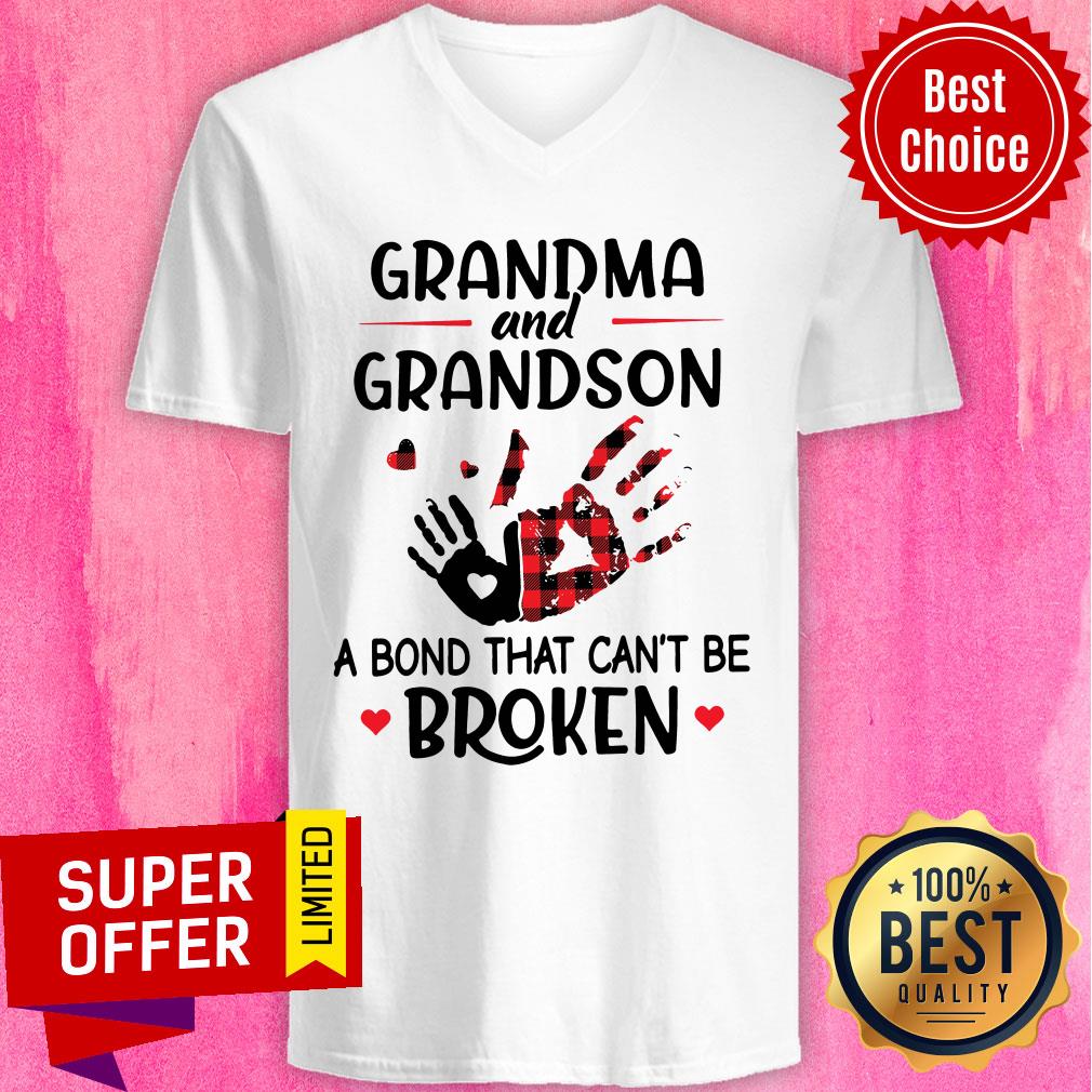 Top Grandma And Grandson A Bond That Can’t Be Broken V-neck Top Grandma And Grandson A Bond That Can’t Be Broken V-neck