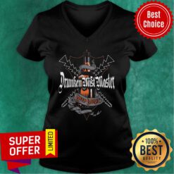 New Japan Pro Wrestling Yoshinobu Kanemaru Drunken Mist Master V-neck