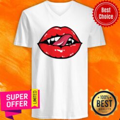 Nice Vampire Lips Halloween V-neck