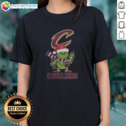 Nice Cleveland Cavaliers Christmas Grinch Santa Hat Holiday 2025 Ladies Tee, festive design for Cavaliers fans.