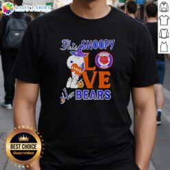 Alt Text: Official This Snoopy Love Her Chicago Bears T-Shirt featuring Snoopy in Bears gear, perfect for fans and collectors.