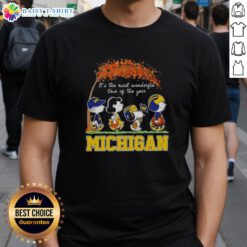 Happy Michigan Wolverines X Peanuts Snoopy and Friends autumn T-shirt for the most wonderful time of the year.