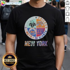 Alt Text: Top New York Giants, Mets, Knicks, and Liberty mashup logo T-shirt design for sports fans.