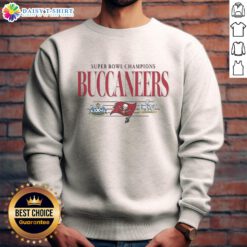 Vintage Tampa Bay Buccaneers NFL Super Bowl Champions sweatshirt featuring the team's logo and championship details.