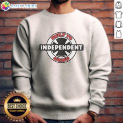 Awesome Independent Built to Grind Sweatshirt in a stylish design, perfect for casual wear and showcasing your unique style.