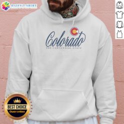 Vintage hoodie featuring Colorado mountains, perfect for outdoor enthusiasts in the Centennial State.